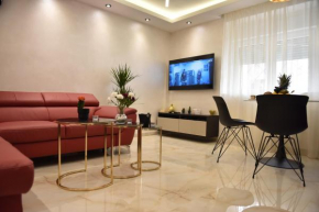 FINE STORY LUX apartment Belgrade - JACUZZI & WiFi & NETFLIX & Mini BAR